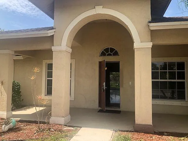 3 bed, 1796 sqft, $2,600 — Photo 2