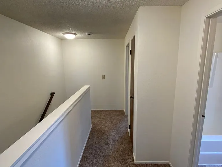 5913 Glenwood Ave #B — Photo 12