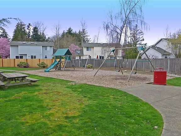 5th image of 9516 16th Pl NE