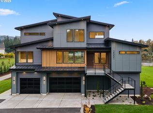 2551 Lewis River Rd, Woodland, WA 98674