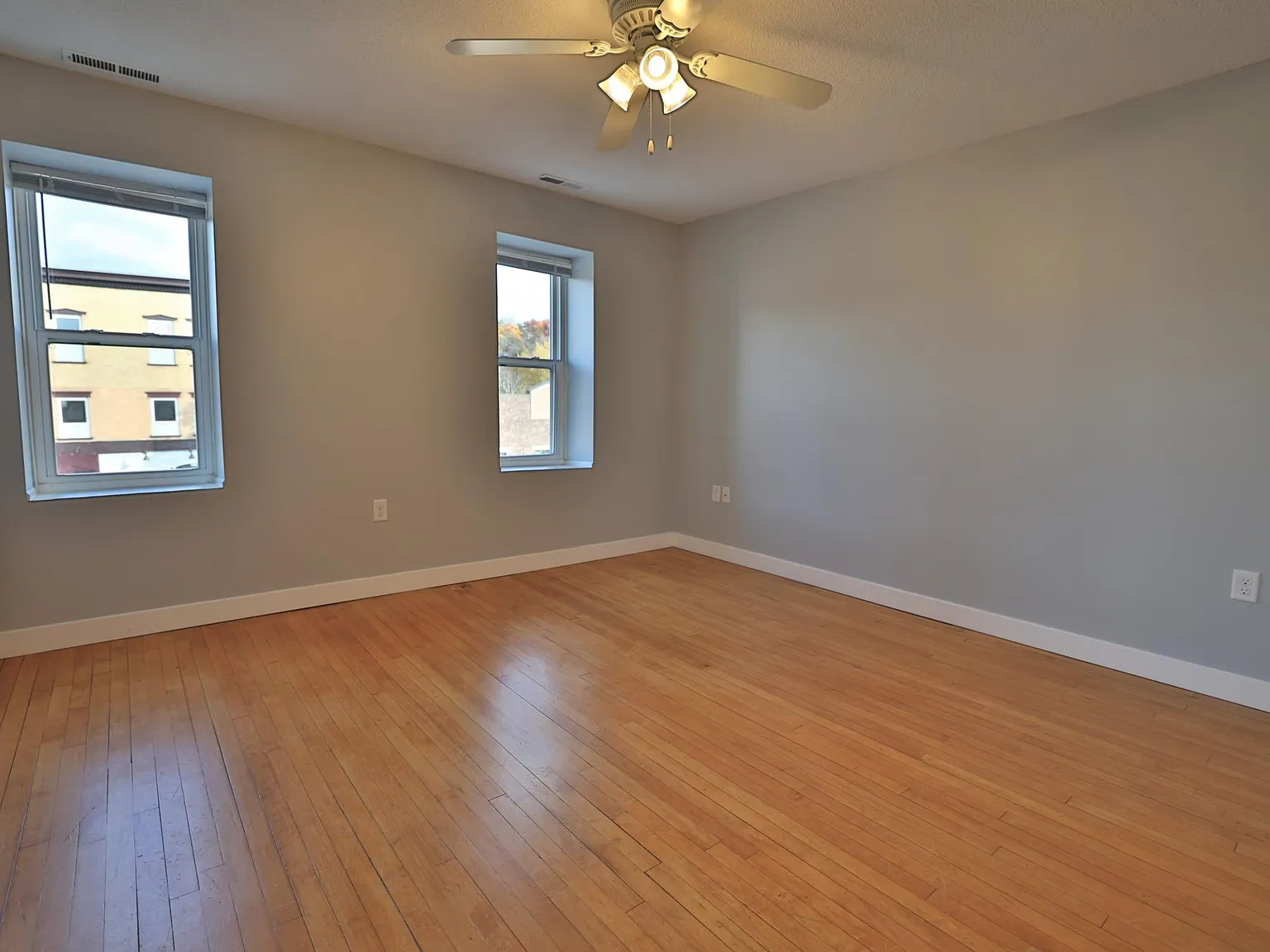 1 bed, 775 sqft, $1,200 — Photo 4