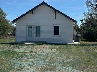 1016 S Polk St, Hugoton, KS 67951