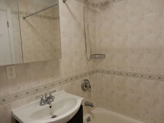 Rented by Aimee Grodanz, LREB | media 18