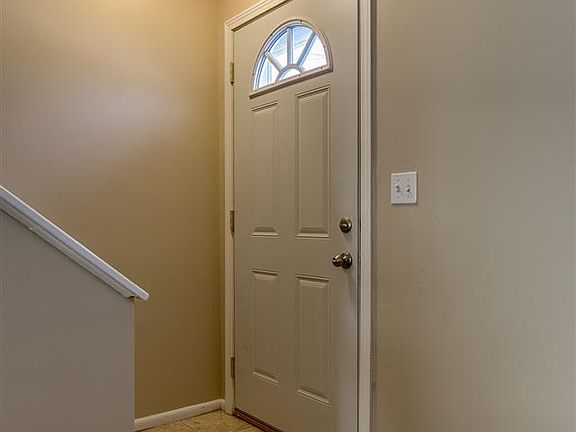 2nd image of 1901 Thurston Ave APT 7