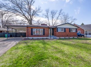 2402 Elkhorn Ln, Shively, KY 40216