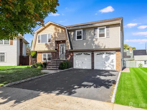 18 Strangeway Ter, Clifton, NJ 07011