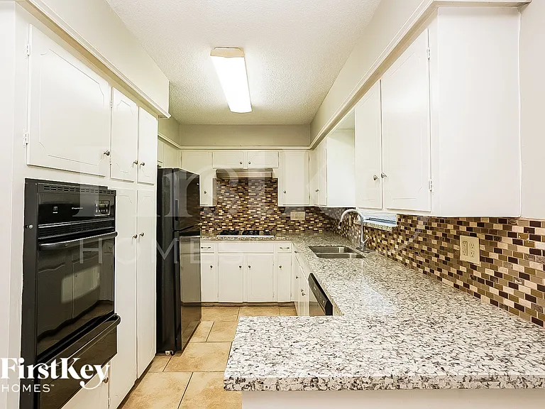 10423 Collingswood Rd — Photo 6