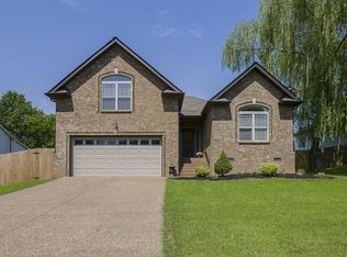 1415 Hilltop Dr, Mount Juliet, TN 37122