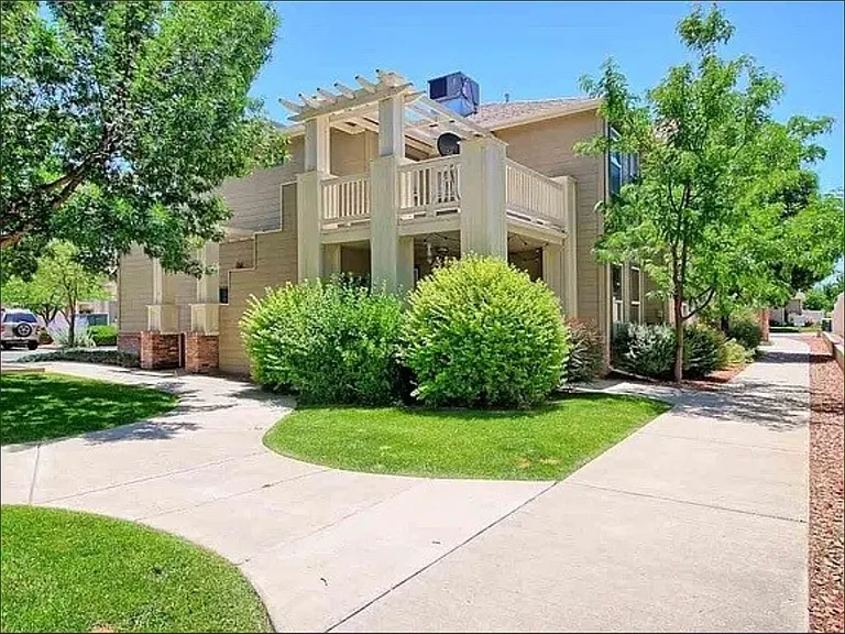 2491 Fountain Greens Pl #D-10 — Photo 1