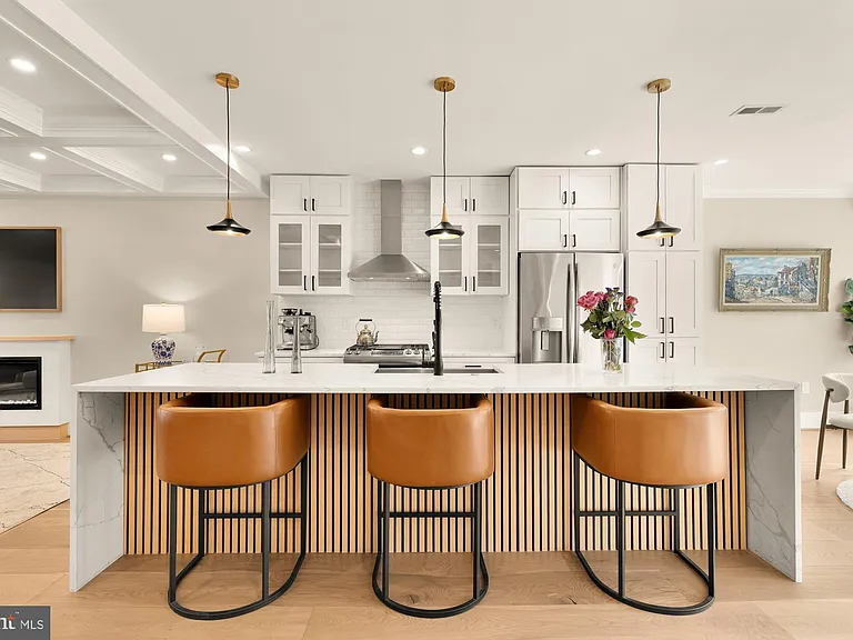 432 Emerson St NW — Photo 11