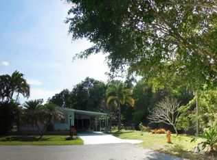 290 Sugarloaf Ln, Naples, FL 34114