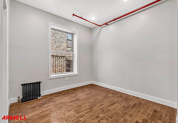 4th image of 184 Nagle Ave #4L
