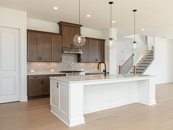 Light and bright kitchen