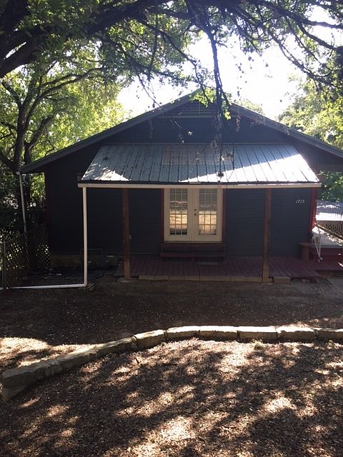 1st image of 1715 A Sylvan Dr