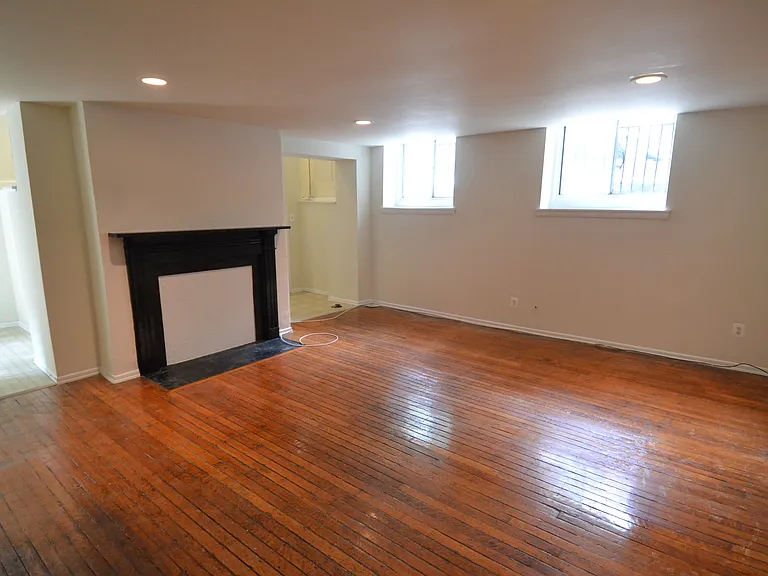 1012 Clinton St #1F — Photo 27