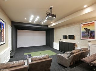 1704 Pickwick Ln, Glenview, IL 60026