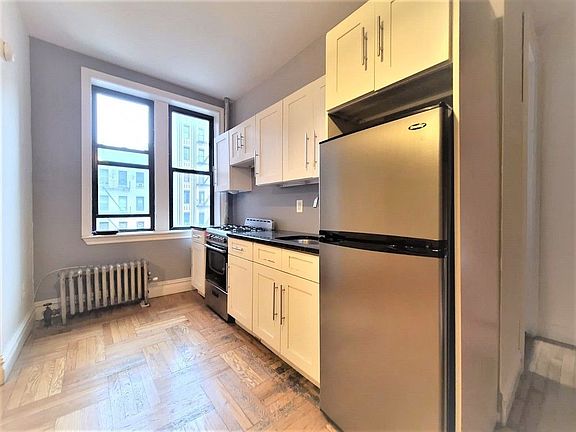 4th image of 55 E 21st St APT 4C