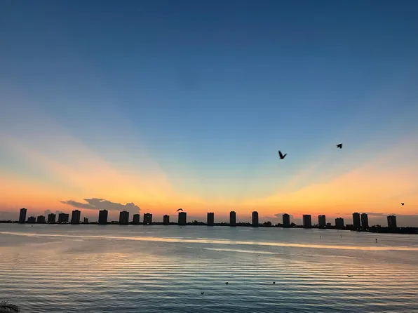 801 Lake Shore Drive #607, Lake Park, FL 33403