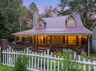 28 Grove Garden Ave, Candler, NC 28715