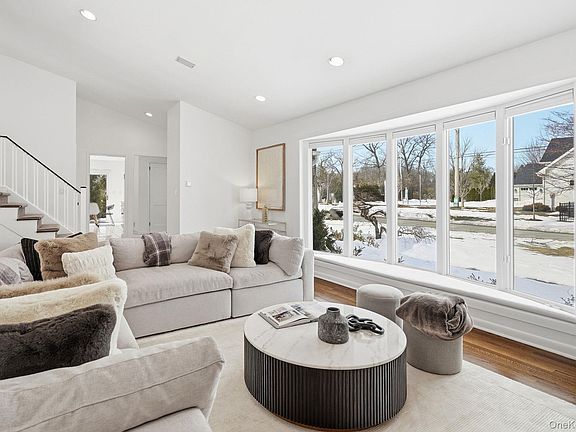 5th image of 201 Dorchester Road