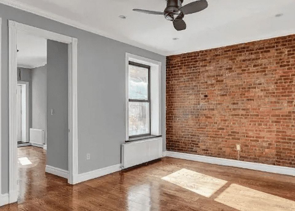 1st image of 450 W 50th St APT 4R