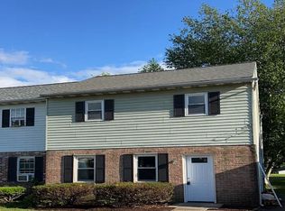 302 Greenland Dr, Lancaster, PA