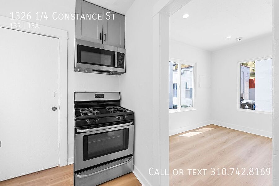 1st image of 1326 1/4 Constance St