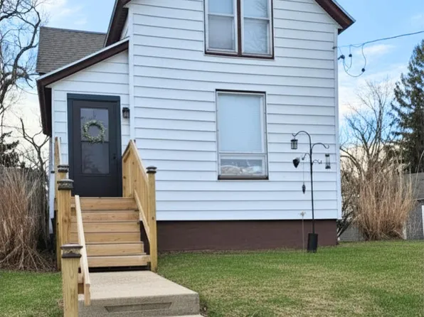 1928 Frisbie St, Muskegon, MI 49441