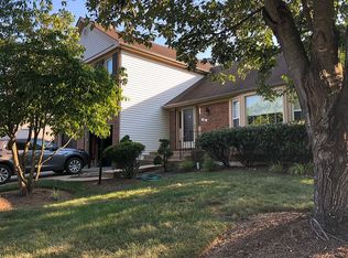 40 Whittingham Cir, Sterling, VA 20165