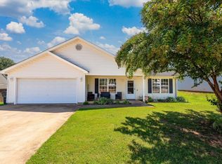 28 Picardy Dr, Greenville, SC 29605