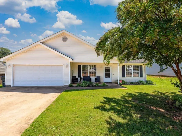 28 Picardy Dr, Greenville, SC 29605