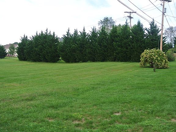 3rd image of 16514 Woodcliffe Dr
