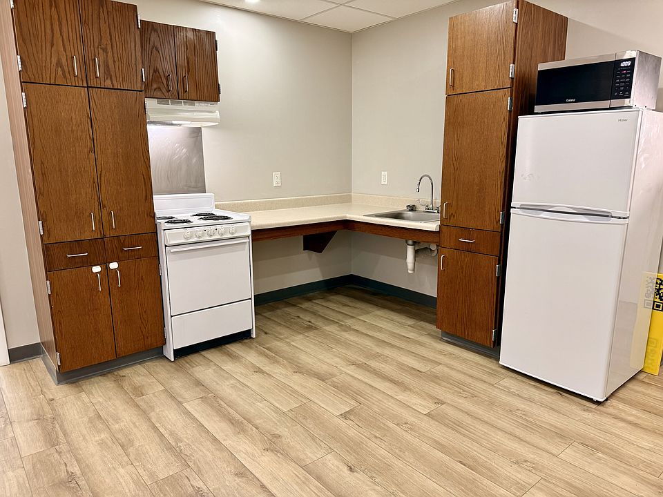 1st image of 622 17th St #4
