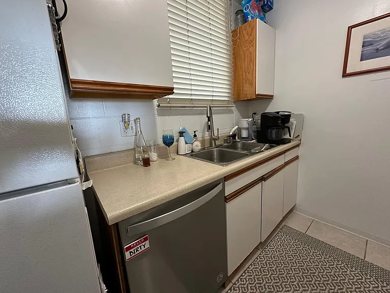 1215 Alexander St #1202 — Photo 8