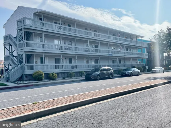 402 144th St Unit 202, Ocean City, MD 21842