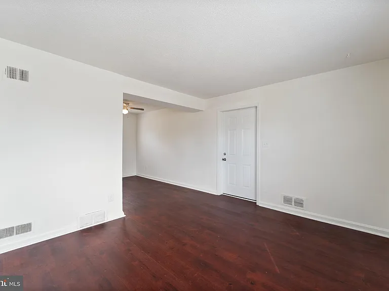 2510 Iverson St — Photo 5