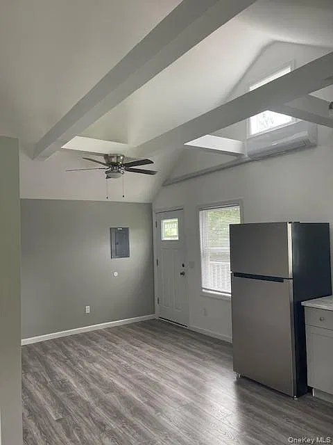 1 bed, 1.0 bath, 475 sqft, $1,700 — Photo 2