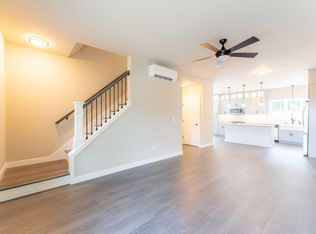 7 Twilight Ter, Killingly, CT 06241