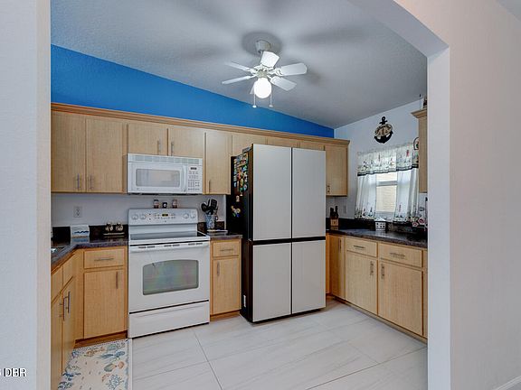 4th image of 2246 Hawks Cove Cir