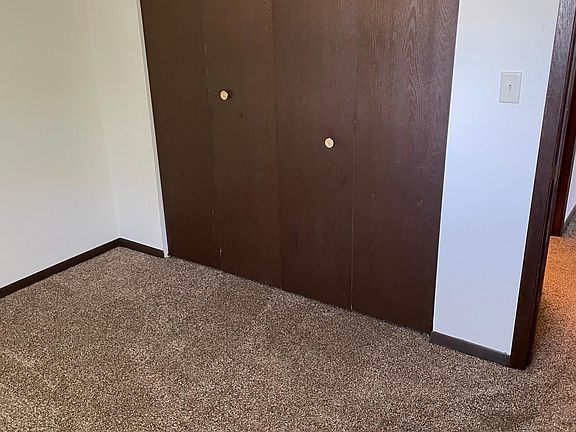 2nd image of 1913 Stonebridge Dr APT 1C