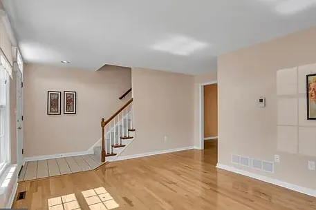 4178 Kittatinny Dr — Photo 3