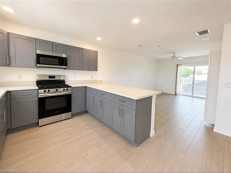 3815 Chiquita Blvd S — Photo 22