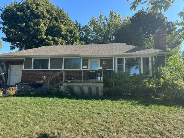 20 Elizabeth Ave, Kingston, ON K7M 3G8