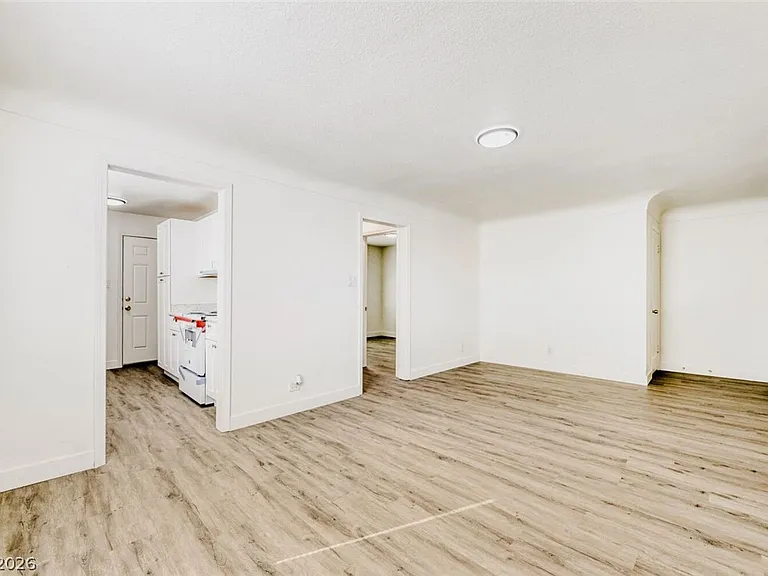 1014 N 4th St #1-10 — Photo 7