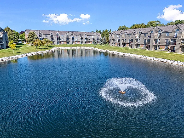 Oak Shores Apartments — Photo 49