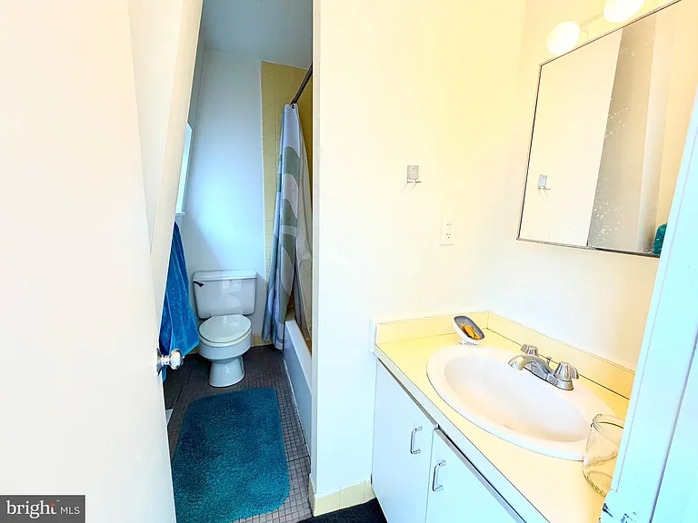 1209 Locust St #3F — Photo 19