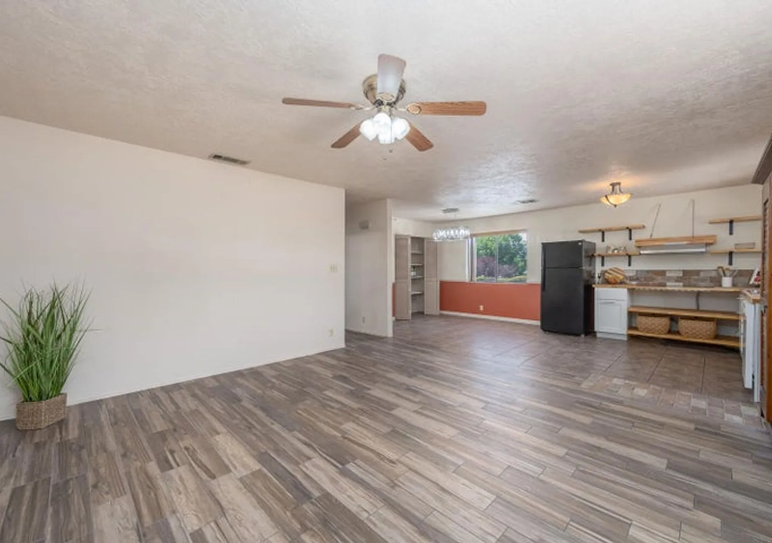 Charming Rustic Condo — Photo 2