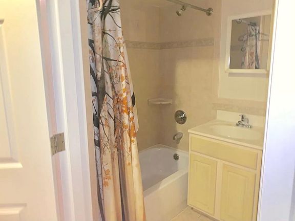 5th image of 17750 S Conduit Ave #1C