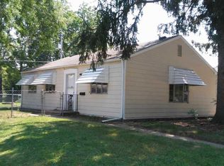 934 40th Street Ct, Moline, IL 61265