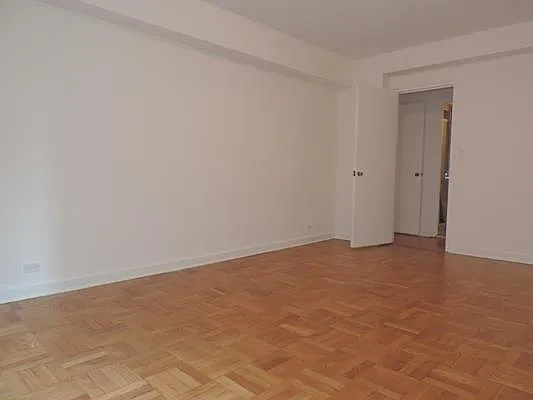 Rented by essential NEW YORK Real Estate | media 19